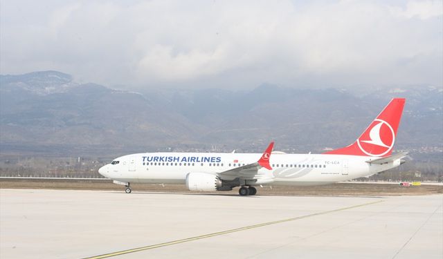 Tokat Yeni Havalimanı'na "Tokat" isimli ilk yolcu uçağı indi