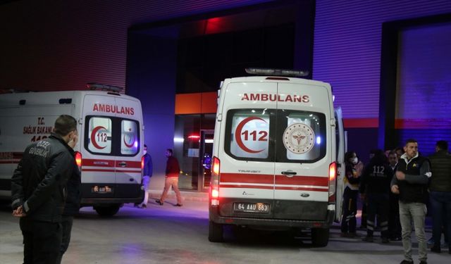 Uşak'ta bir iş yerindeki 23 işçi zehirlenme şüphesiyle hastaneye kaldırıldı