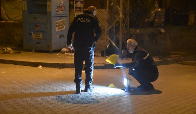 Adana'da iki grup arasında çıkan silahlı kavgada 3 kişi yaralandı