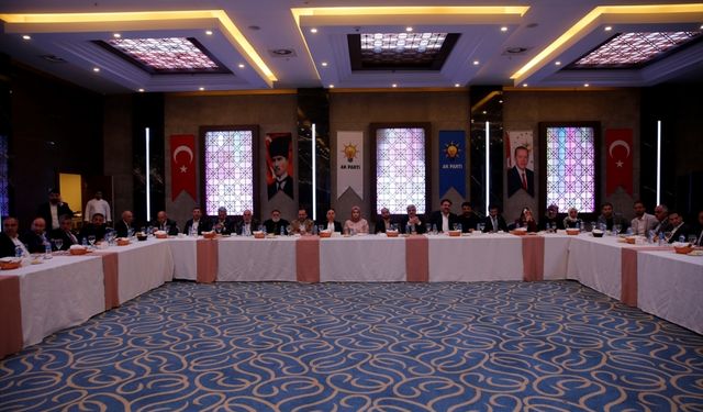 AK Parti'li Kurtulmuş, Diyarbakır'da STK temsilcileri ile bir araya geldi: