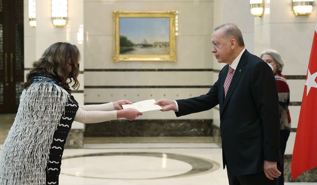 HAKKARİ - Cumhurbaşkanı Erdoğan'ın sürpriz ziyareti Yüksekovalıları heyecanlandırdı
