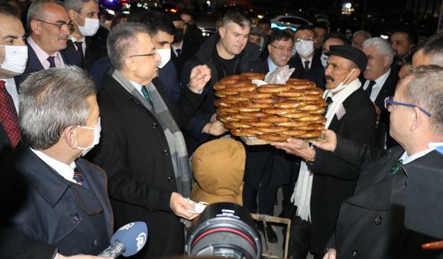 Cumhurbaşkanı Yardımcısı Oktay, Yozgat AK Parti İl Başkanlığı iftar programında konuştu: