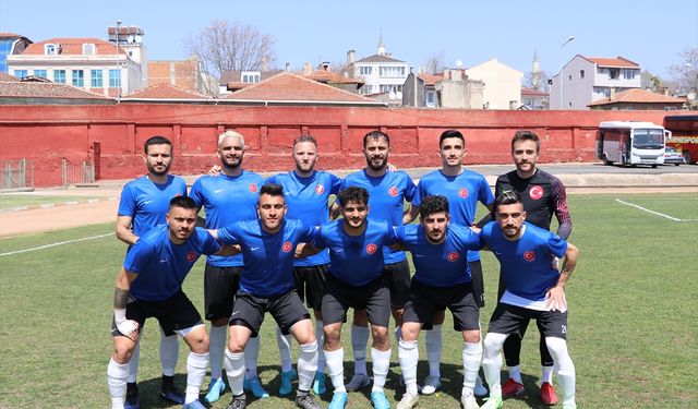 EDİRNE - İşitme Engelliler Futbol Milli Takımı, Edirnespor ile hazırlık maçı yaptı
