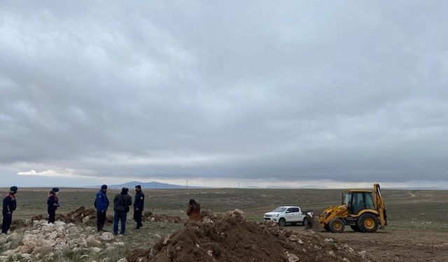 Eskişehir'de arkeolojik sit alanında kaçak kazı yapan 2 şüpheli yakalandı