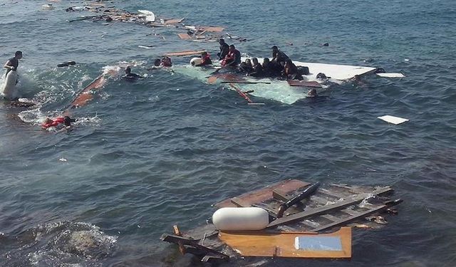 Yine insanlık dramı! 4 tekne battı, 17 göçmen öldü