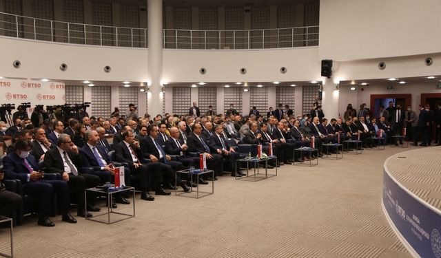 Hazine ve Maliye Bakanı Nureddin Nebati, Bursa'da iş dünyasıyla buluştu: (1)