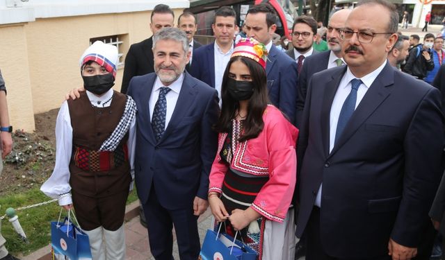 Hazine ve Maliye Bakanı Nureddin Nebati, Bursa'da ziyaretlerde bulundu