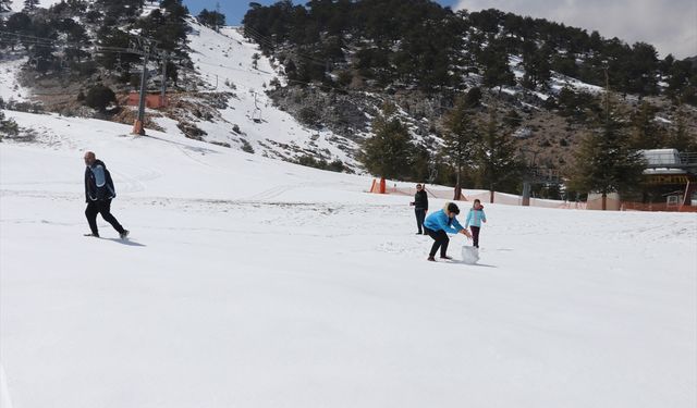 ISPARTA - Anadolu'da kayak keyfi ilkbaharda da sürüyor