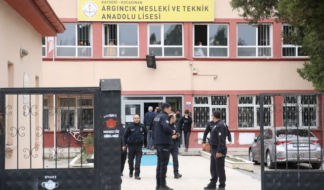 Kayseri'de lise öğrencisi arkadaşını bıçakla yaraladı