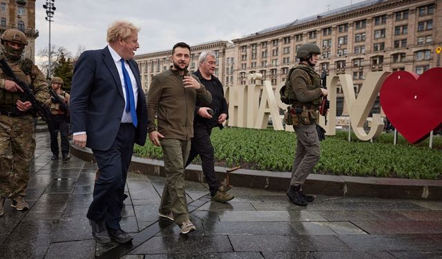 KİEV - İngiltere Başbakanı Johnson Zelenskiy ile Kiev sokaklarını dolaştı