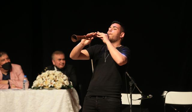 Kırklareli'nde Roman müzisyenler yarışmada yeteneklerini sergiledi