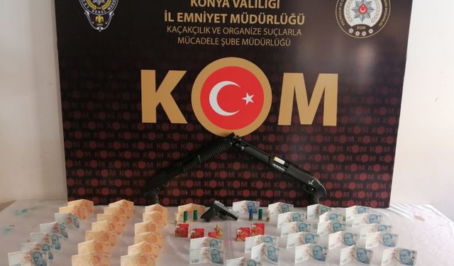 Konya'da piyasaya sahte para sürdükleri iddiasıyla 10 şüpheli yakalandı
