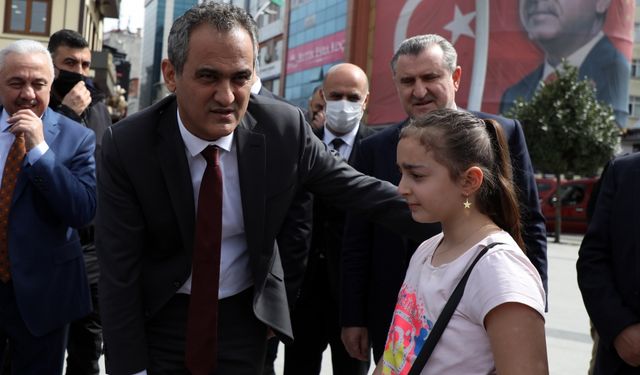 Milli Eğitim Bakanı Mahmut Özer, Rize'deki yatırımları değerlendirdi: