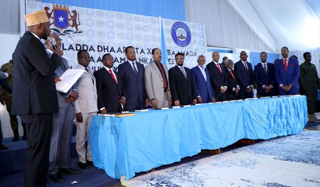 MOGADİŞU - Somali'de yeni seçilen vekiller yemin etmeye başladı