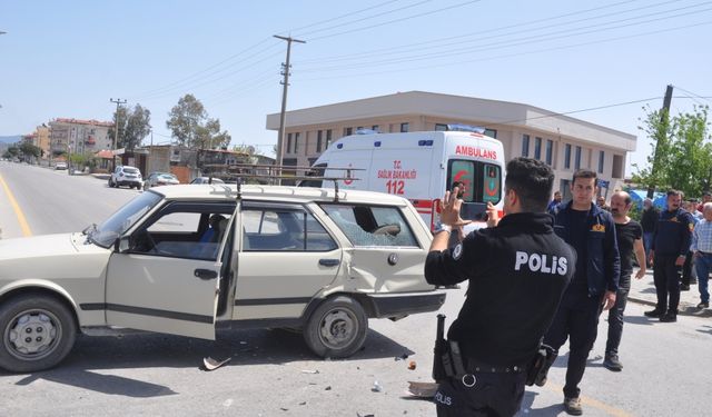 Muğla'da motosikletle otomobilin çarpıştığı kazada bir kişi yaralandı