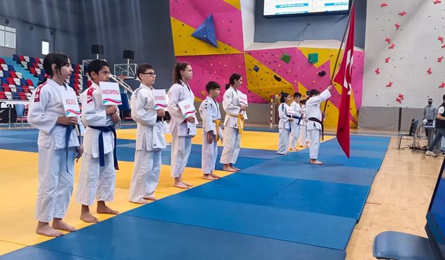 Okul Sporları Küçükler Judo Grup Birinciliği müsabakaları Zonguldak'ta başladı