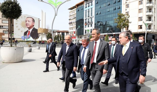 RİZE - Milli Eğitim Bakanı Özer, çeşitli temas ve ziyaretlerde bulundu