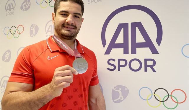 Taha Akgül, 9. Avrupa şampiyonluğunu hocasına armağan etti: