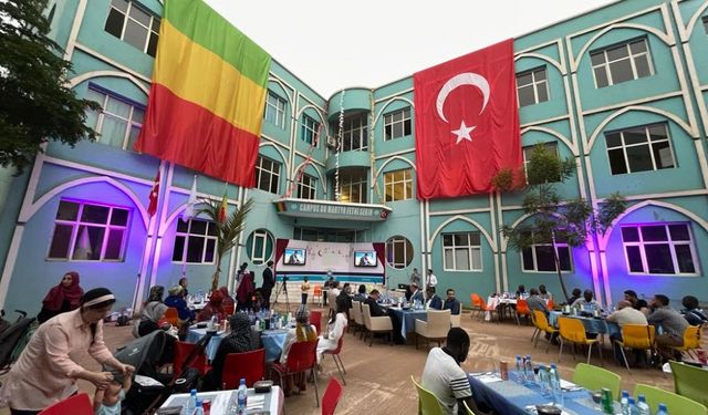 Türkiye Maarif Vakfı, Mali'de iftar verdi