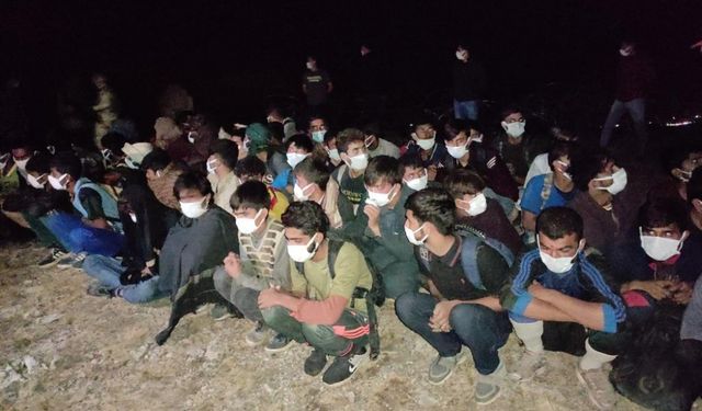 Van'da düzensiz göçmen kaçakçılığı yapan 355 organizatör yakalandı