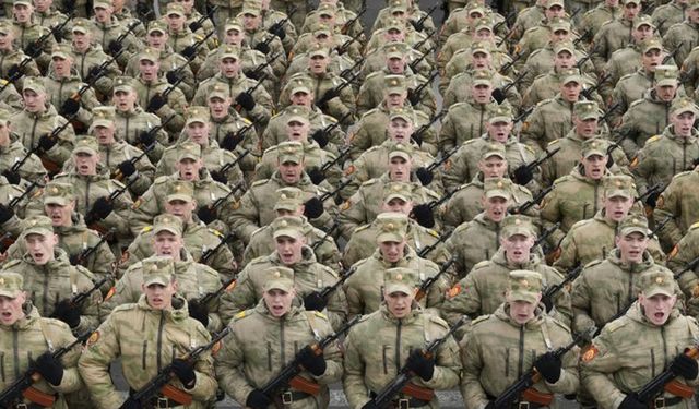 Rus ordusu, 9 Mayıs Zafer Günü provası yaptı