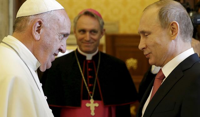Papa Francis: Rusya-Ukrayna savaşı kışkırtılmış olabilir