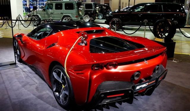 Ferrari, elektrikli araçlara 'daha da benzersiz' arabalar vaat ediyor