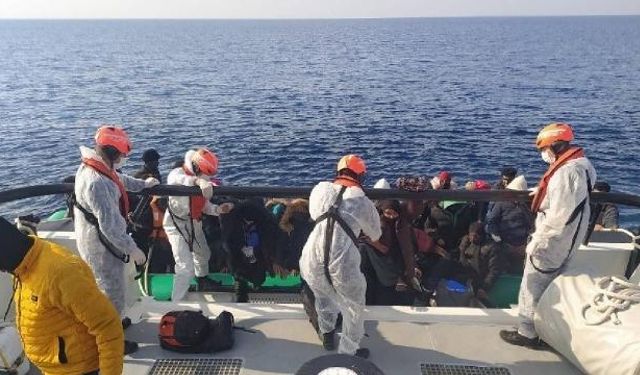 Yine göçmen sorunu: Yunanistan'ın ittiği 33 düzensiz göçmen yakalandı
