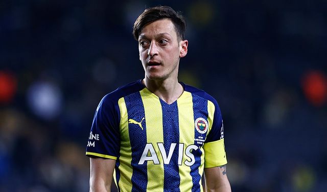Son Dakika! Mesut Özil, Başakşehir'e katıldı