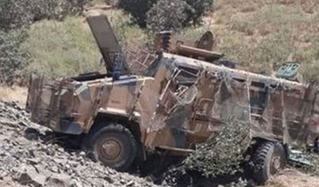 Şırnak'ta askeri araç devrildi: 10 asker yaralı
