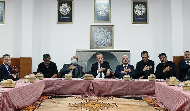 Erdoğan, cemevinde muharrem iftarına katıldı
