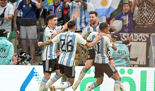 Son dakika....Messi'li Arjantin Polonya' yı devirdi