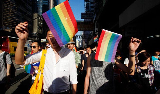 Çin eşcinsellerin evlat edinmesini yasakladı