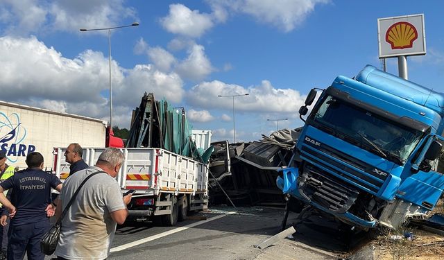 Çekmeköy'de korkutan trafik kazası!
