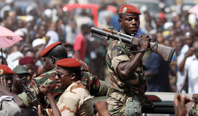 Nijer'deki askeri yönetim Cezayir'in "arabuluculuk" teklifini kabul etti