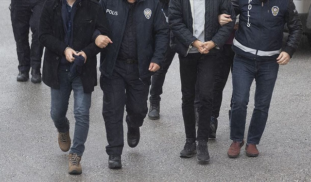 Rize'de FETÖ'ye baskın: 3 kişi yakalandı