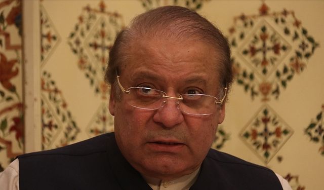 Pakistan'da eski Başbakan Şerif, yaklaşık 4 yıl sonra ülkeye döndü