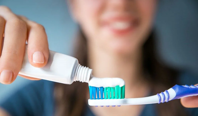 Türkiye'nin yüzde 80’i diş fırçalamayı bilmiyor!