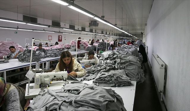 Tokat'tan Avrupa ülkelerine çocuk ve kadın giyim ürünleri gönderiliyor