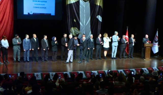 Zafer Partisi Antalya'da belediye başkan adaylarını tanıttı