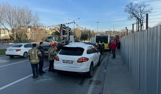 Beyoğlu'nda zincirleme trafik kazası meydana geldi