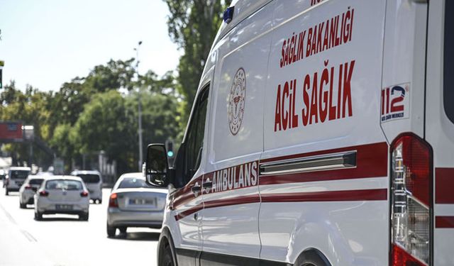 Bursa'da okul servisi ile hafif ticari araç çarpıştı: Çok sayıda yaralı var