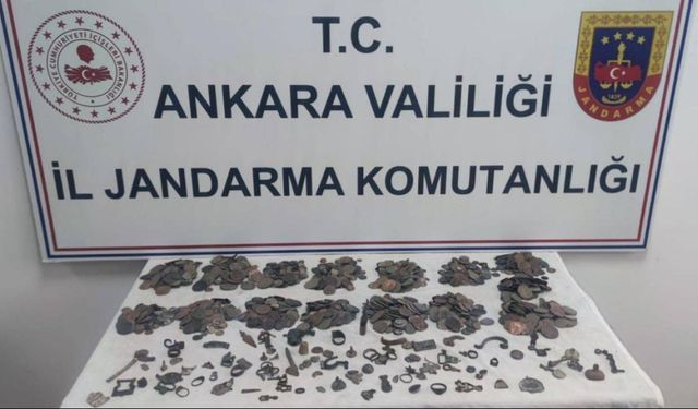 Ankara'da bir operasyonda bin 600 tarihi eser ele geçirildi