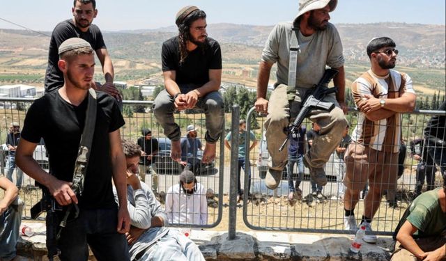 Batı Şeria'da yasa dışı Yahudi yerleşimcilerin saldırılarında 2 Filistinli öldü