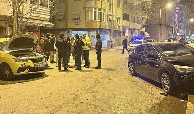 Edirne'de taksi ve otomobil çarpıştı! Bulgaristan plakalı sürücü kaçtı