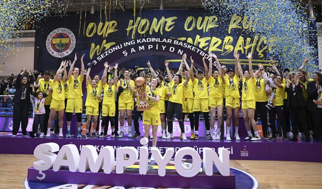 Fenerbahçe Alagöz Holding 2023-2024 sezonunun şampiyonu oldu