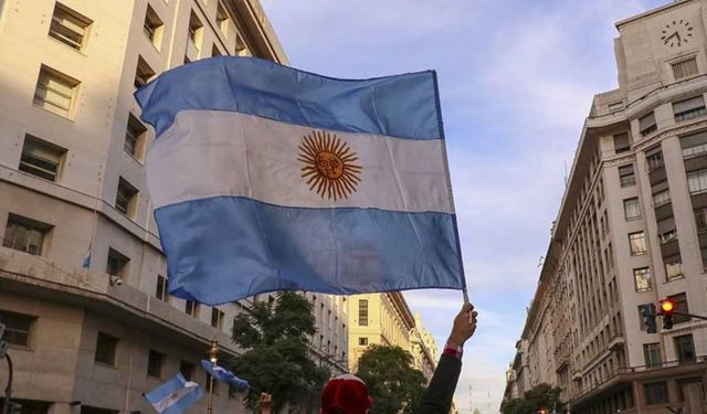 Arjantin'de hükümet karşıtı eylem yapan 12 kişi gözaltına alındı