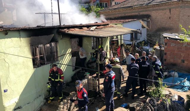 Aydın'da ev yangını: 2 yaşındaki bebek yaşamını yitirdi