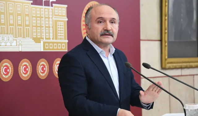 Aydın'ı destekleyen Erhan Usta, İYİ Parti Grup Başkanvekilliği görevinden istifa etti