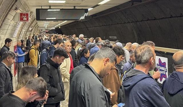 İstanbul'da metro çilesi! Üsküdar-Samandıra hattındaki arıza 33 saattir giderilemedi